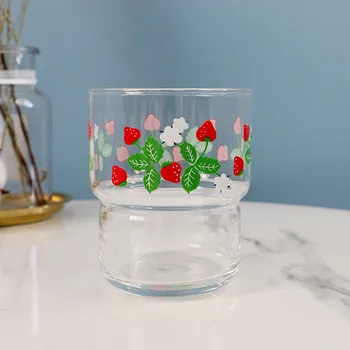 Ins pintados à Mão Stawberry copa do Vintage de Vidro, copo de Café 270ml de Estilo Japonês, Leite, Suco o copo para o Restaurante do Hotel Copo de Vidro