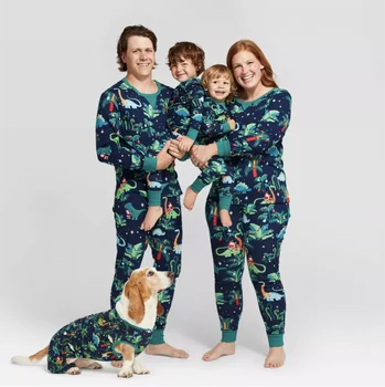 Natal da família de Correspondência de Pijama Conjunto Mãe Filha Pai de Bebê Crianças Cão Pijamas de Família Xmas Party Desgaste Mamãe e Me Roupas