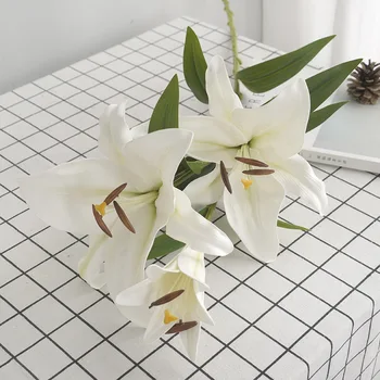3PCS Simulação 3 Cabeças de Flor do Lírio Buquê de Toque Real Artificial Flore Casamento Estrada que leva Palco Falso Coroa Ramo