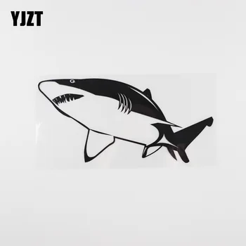 YJZT 16.9CMX8.7CM de desenhos animados de Caça ao Tubarão Decoração em Vinil Adesivo de Carro Preto /Prata 13C-0249