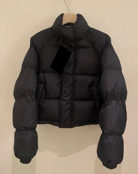 2021 de outono e de inverno, moda de nova todo-correspondência de cor sólida, simples colarinho zíper curto casaco de algodão jaqueta mulheres